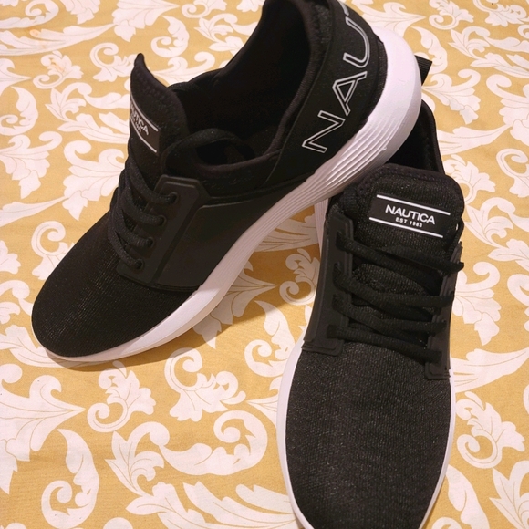 Mens Sneaker 👟 NWT - Picture 1 of 2